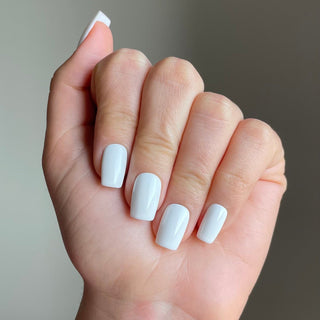 Blanc Neige Éternelle - Carré Moyen - Mella Nails