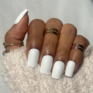 Blanc Neige Éternelle - Carré Moyen - Mella Nails
