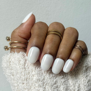 Blanc Perle de Lait - Ovale Court - Mella Nails