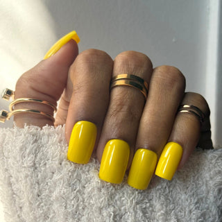 Bouton de Soleil - Carré Moyen - Mella Nails
