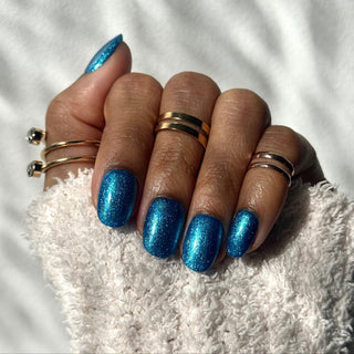 Electric Blue - Ovale Court - Mella Nails