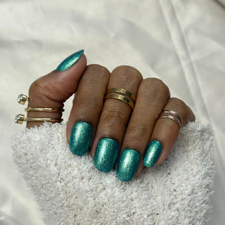 Émeraude Scintillante - Ovale Court - Mella Nails