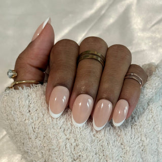 French Beige Dune de Sable - Amande Court - Mella Nails