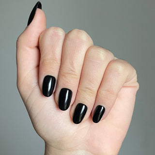 Noir Obsidienne - Ovale Moyen - Mella Nails