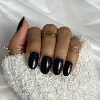 Noir Obsidienne - Ovale Moyen - Mella Nails
