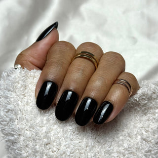 Noir Obsidienne - Ovale Moyen - Mella Nails