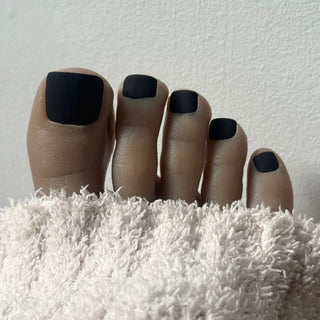 Noir Obsidienne - Pieds - Mella Nails