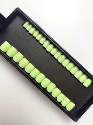 Pomme Verte - Mella Nails